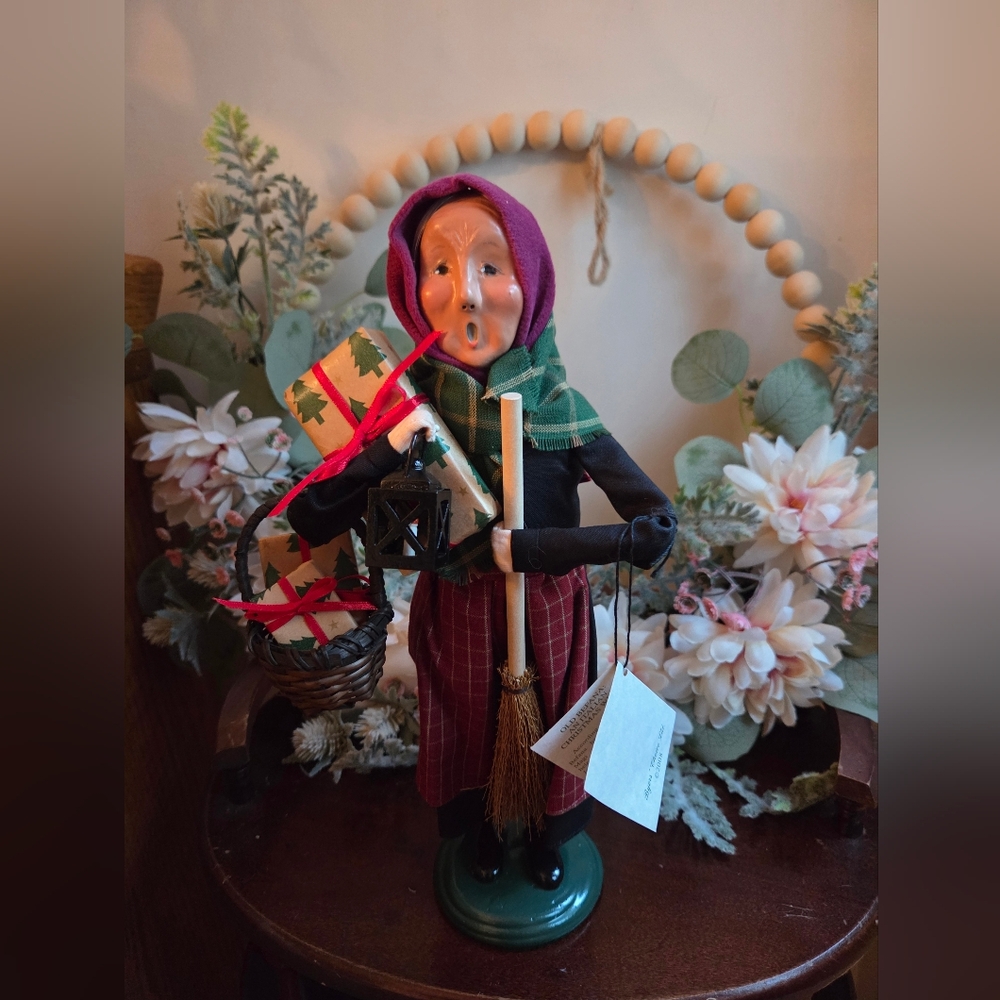 Festive Caroler Figurine with Gifts